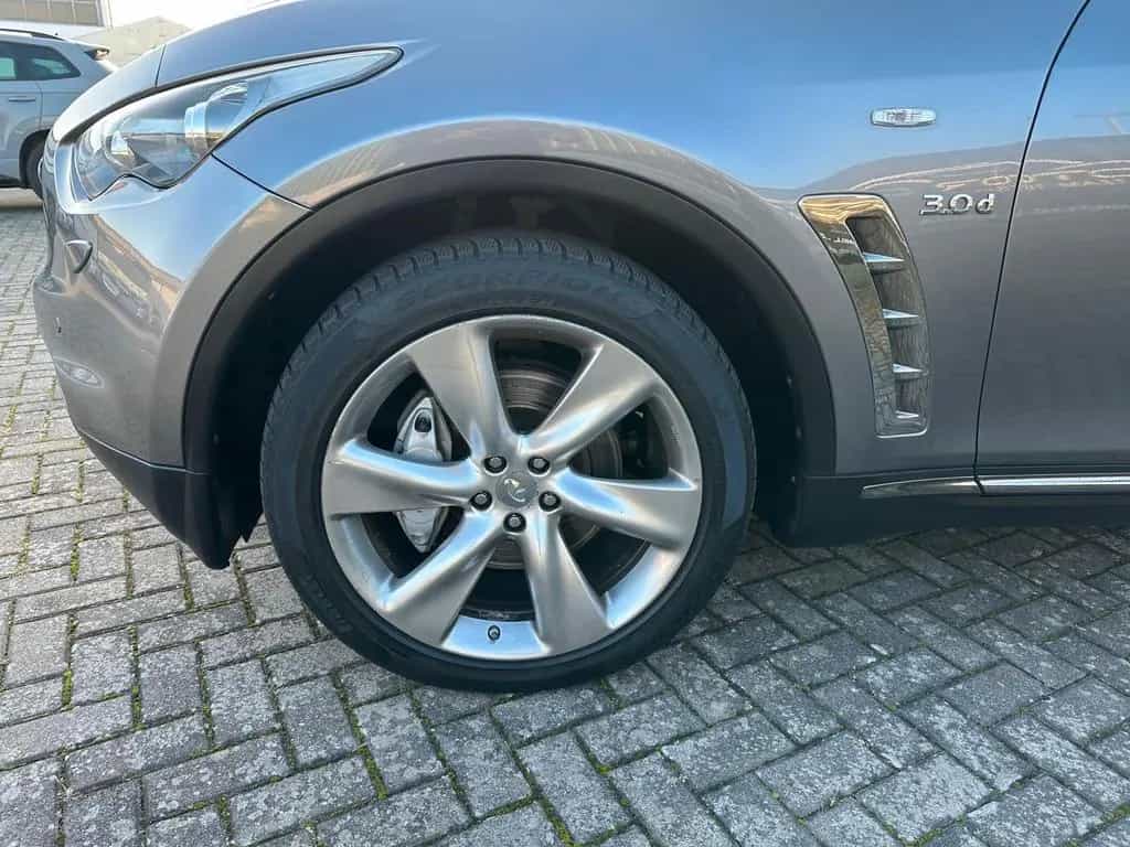 Infiniti QX70 3.0 d S Leder Bi-Xenon AHK 07/2015-photo-4