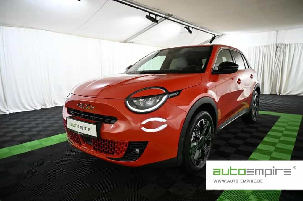 Fiat 600 1.2 Hybrid 136 DCT6 La Prima LED/NAVI/SHZ/18 11/2024-photo-0