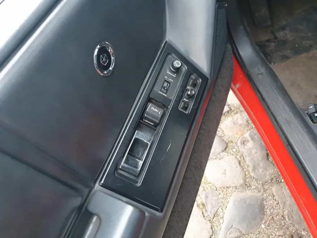 Chrysler Le Baron * neues Verdeck, H-Kennzeichen 03/1990-photo-13