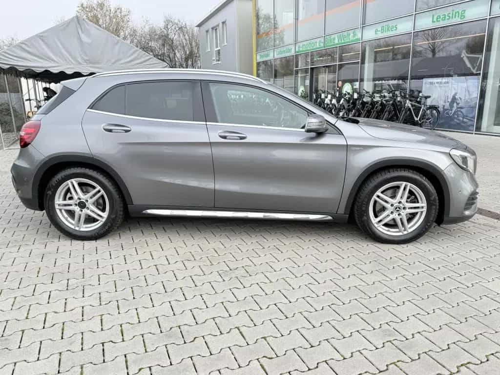 Mercedes-Benz GLA-Class 250 AMG/H&K 12/2017-photo-13