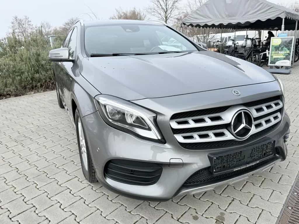 Mercedes-Benz GLA-Class 250 AMG/H&K 12/2017-photo-14