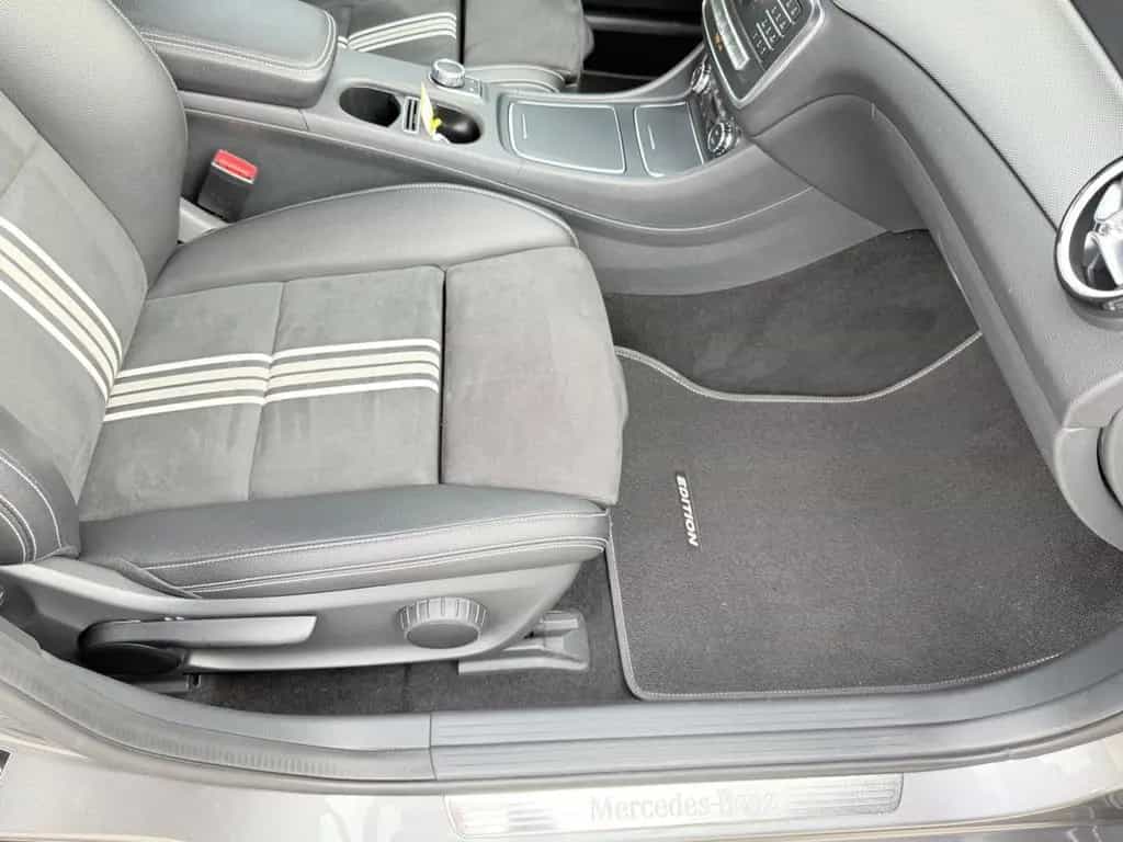Mercedes-Benz GLA-Class 250 AMG/H&K 12/2017-photo-20