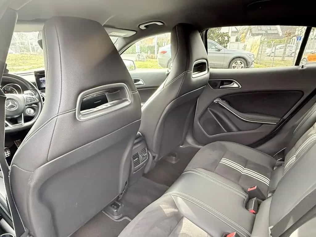 Mercedes-Benz GLA-Class 250 AMG/H&K 12/2017-photo-23