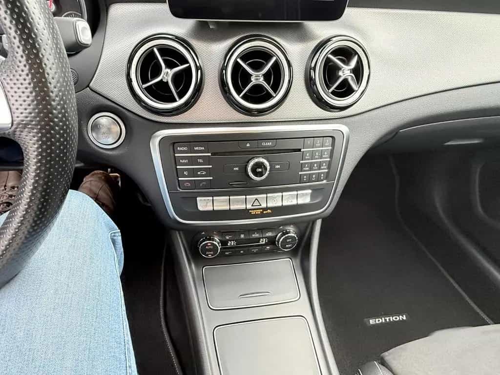Mercedes-Benz GLA-Class 250 AMG/H&K 12/2017-photo-31