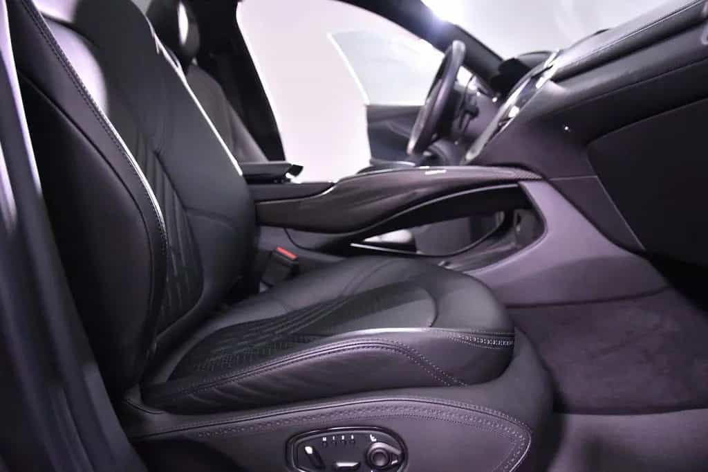 Aston Martin DBX 4.0 V8 06/2021-photo-10