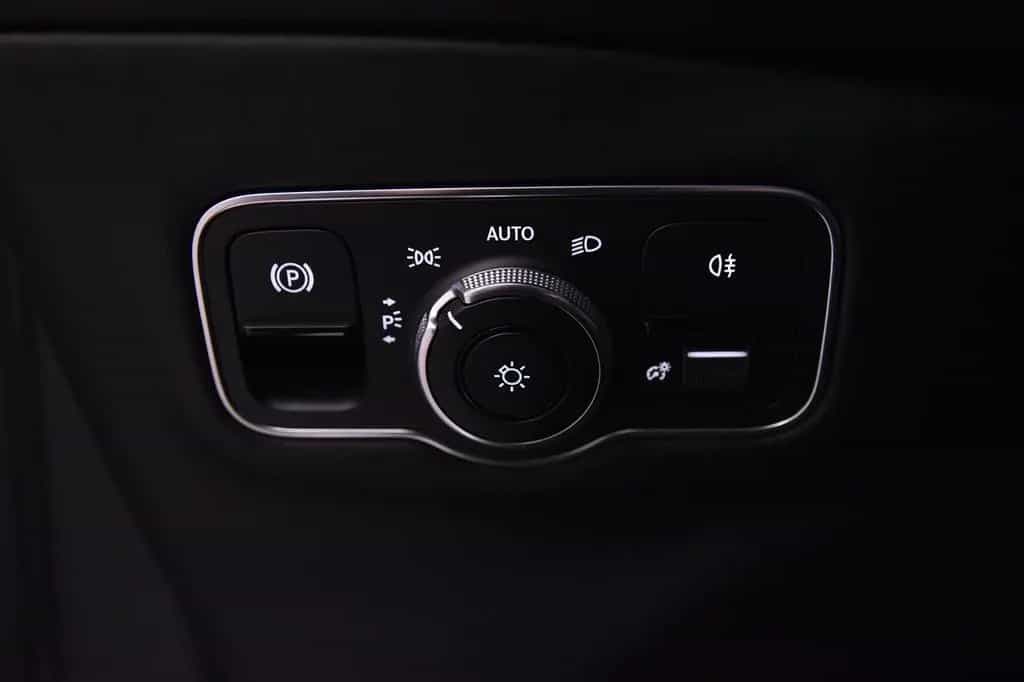 Aston Martin DBX 4.0 V8 06/2021-photo-14