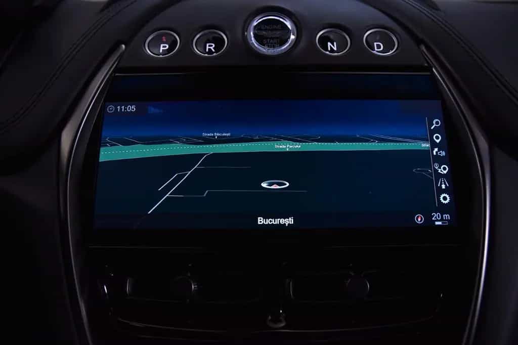 Aston Martin DBX 4.0 V8 06/2021-photo-21