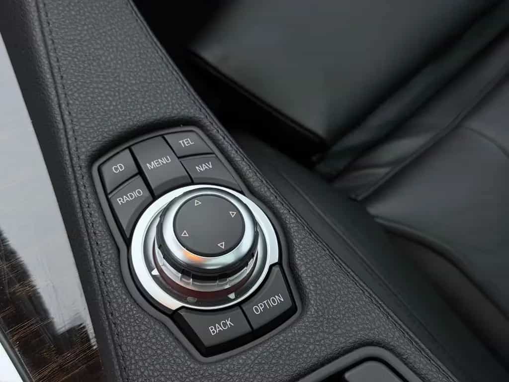 BMW 640 i Coupe*1.Hand*ALPINA*Head-Up*Kamera* 11/2011-photo-21