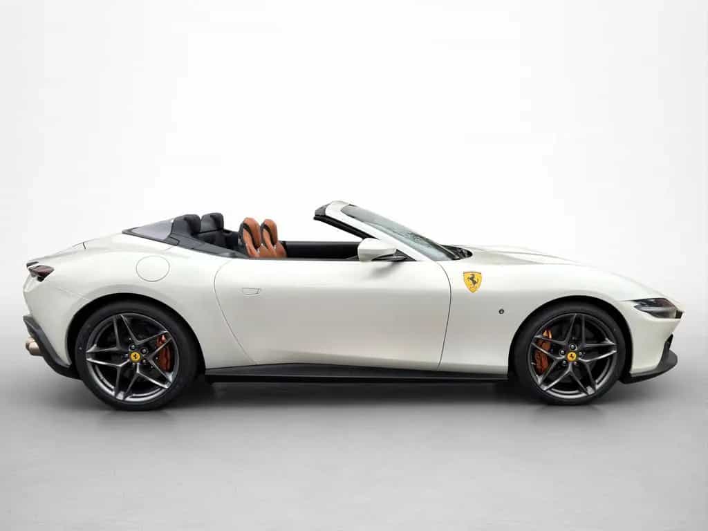 Ferrari Roma Spider / Painted Shields / MADM 02/2024-photo-3