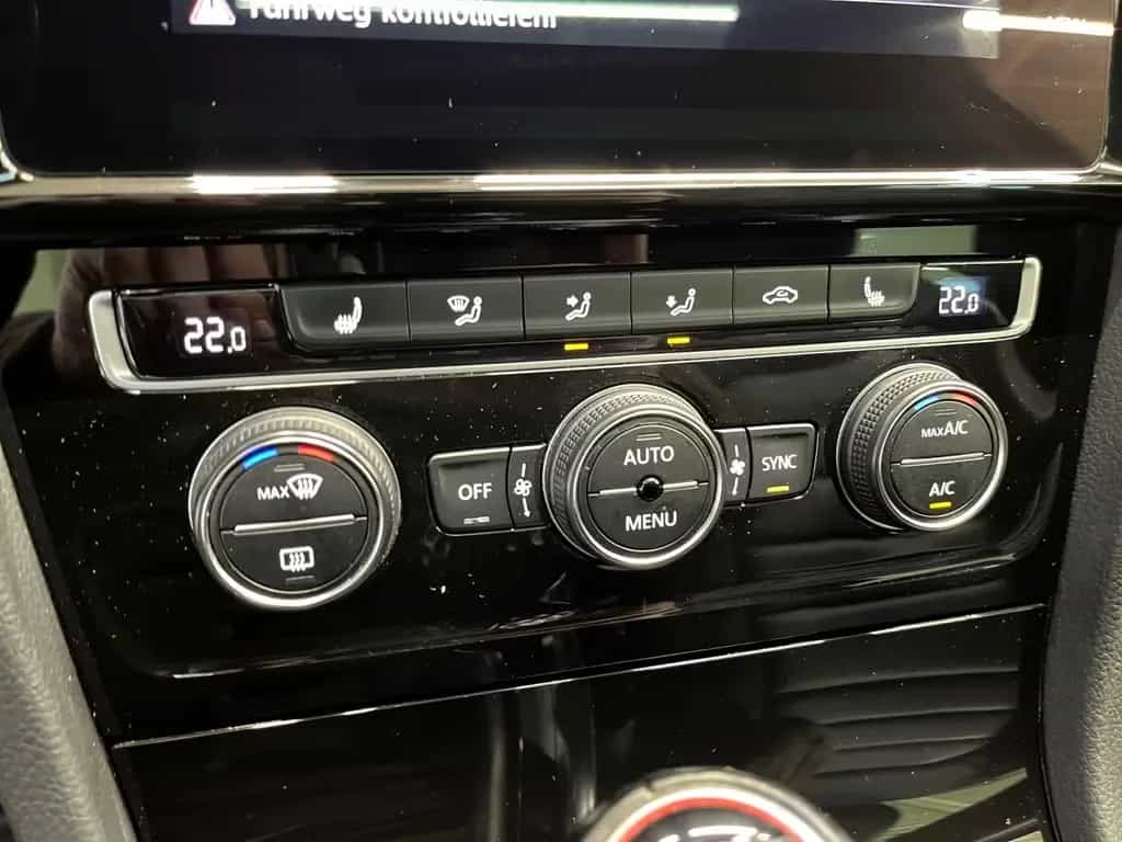 Volkswagen Golf VII GTI 2.0 TSI Panorama-Schiebedach 01/2018-photo-17
