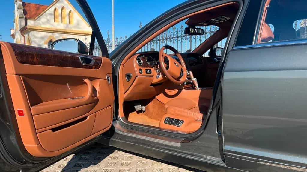 Bentley Continental Flying Spur 07/2005-photo-10