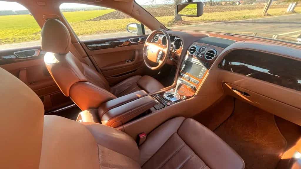 Bentley Continental Flying Spur 07/2005-photo-11