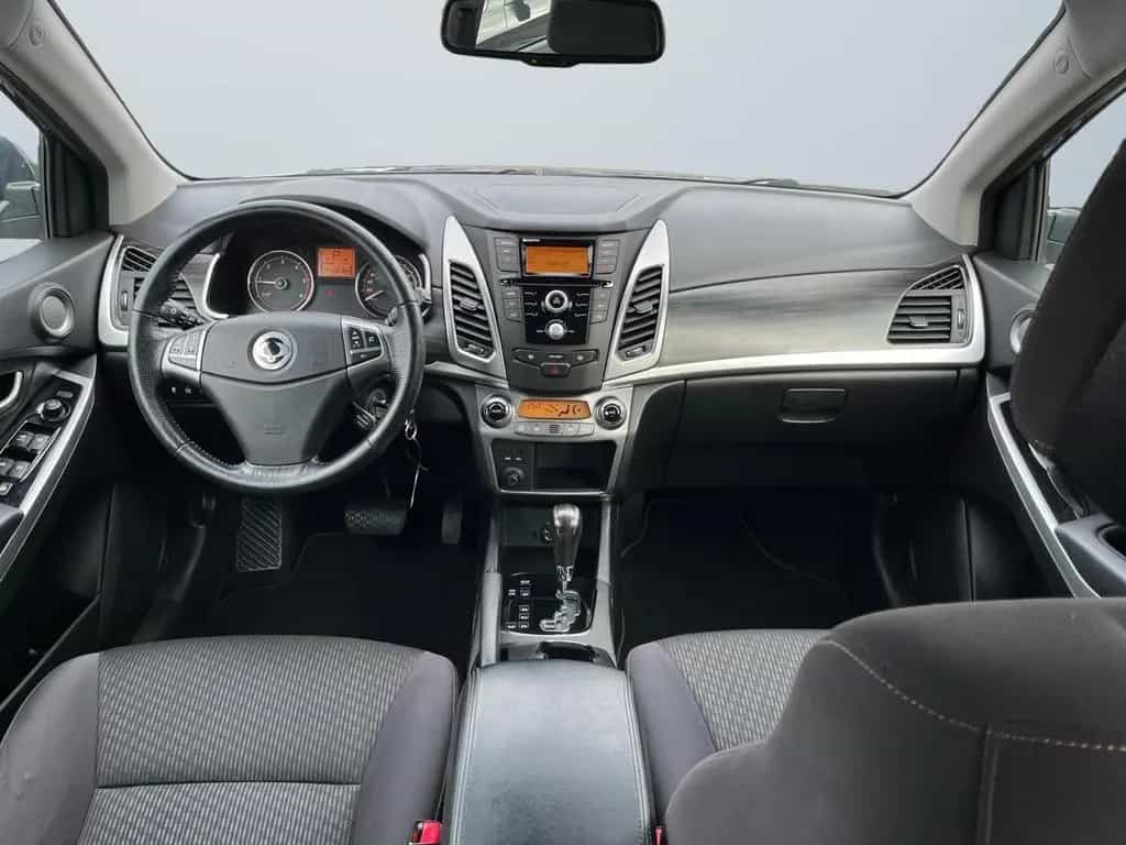 Ssangyong Korando Quartz/4x4/AUTOMATIK/2.HAND/AHK/TOP ZUST 01/2015-photo-13