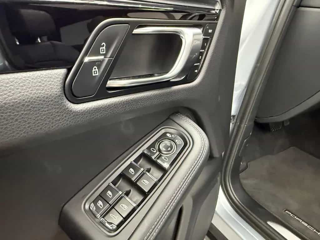 Porsche Macan S *Approved*Scheckheft*Metallic* 09/2021-photo-12