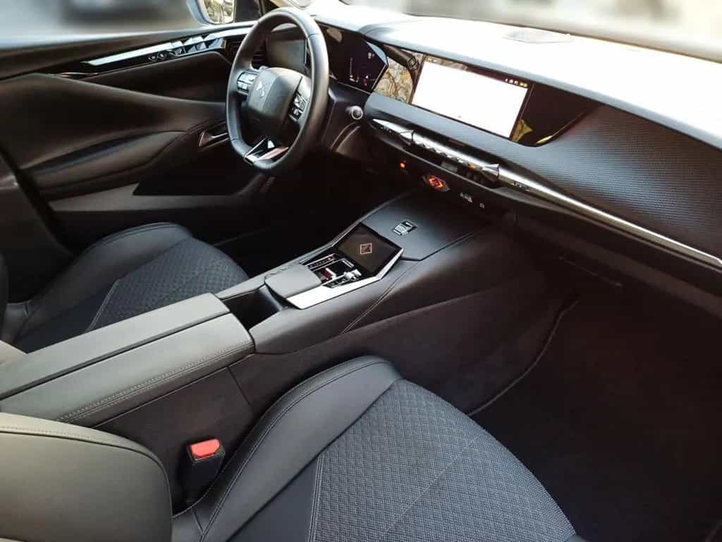DS Automobiles DS4 Trocadero 03/2023-photo-12
