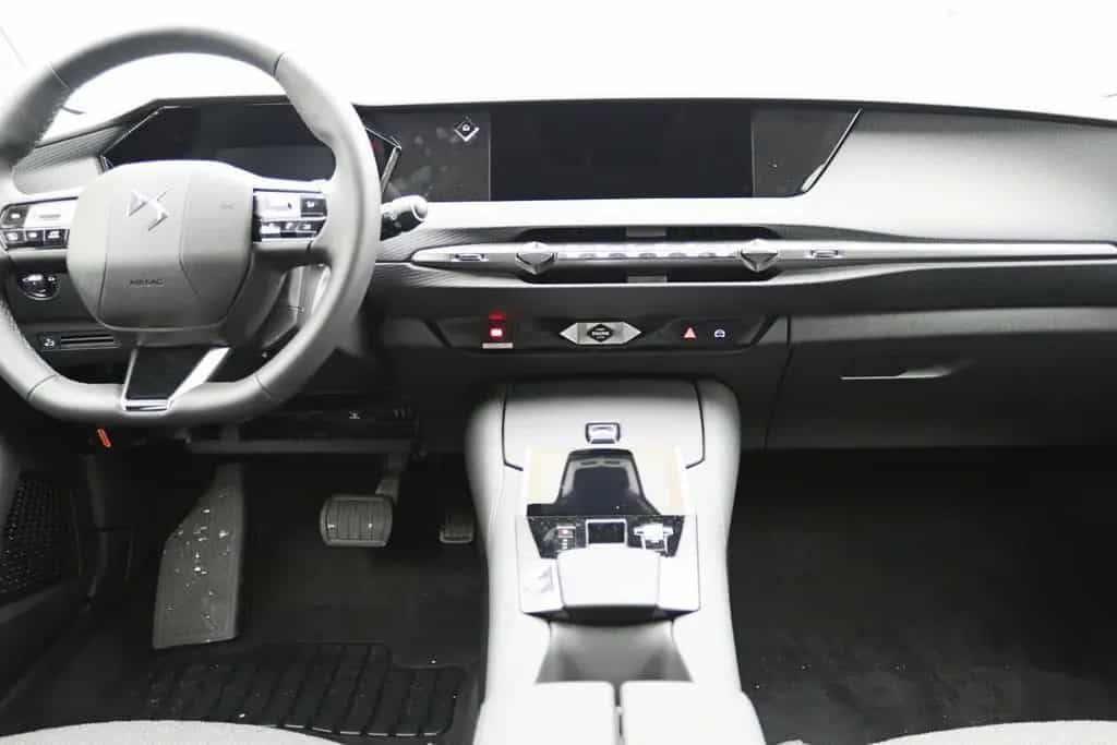 DS Automobiles DS4 Trocadero 03/2023-photo-17