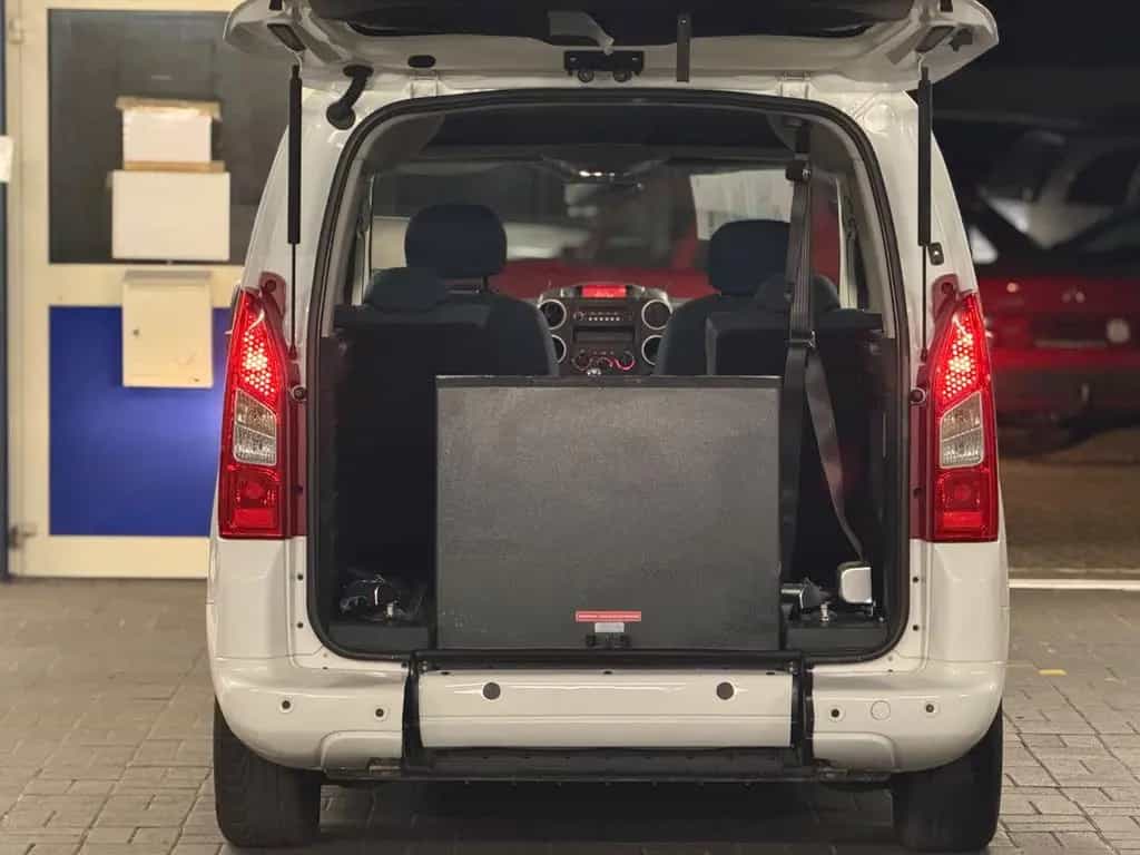 Citroën Berlingo Behindertengerecht-Rampe 4+1 01/2018-photo-10