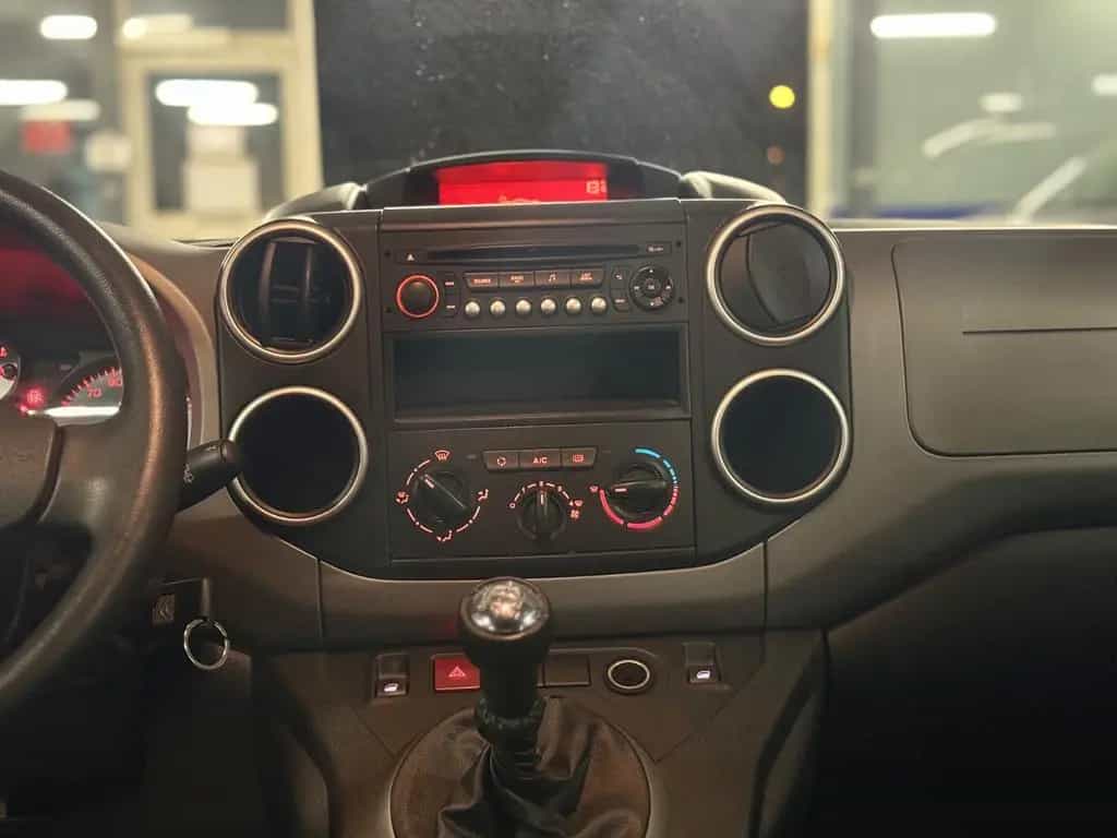 Citroën Berlingo Behindertengerecht-Rampe 4+1 01/2018-photo-16