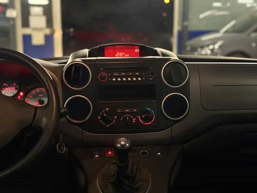 Citroën Berlingo Behindertengerecht-Rampe 4+1 01/2018-photo-20