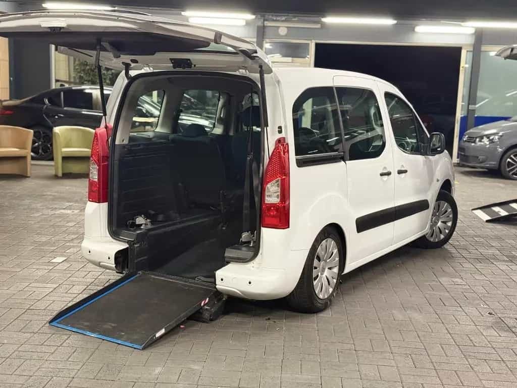 Citroën Berlingo Behindertengerecht-Rampe 4+1 01/2018-photo-31