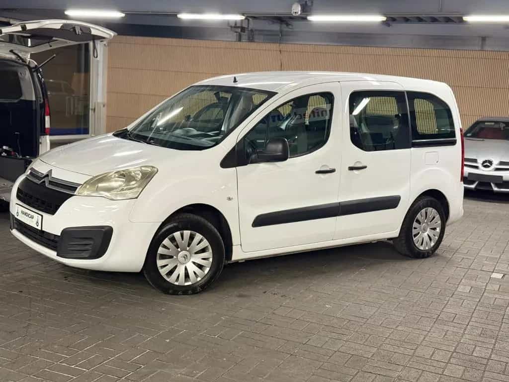 Citroën Berlingo Behindertengerecht-Rampe 4+1 01/2018-photo-35