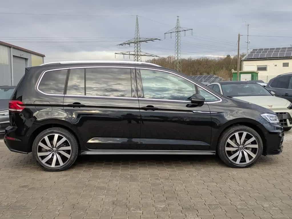 Volkswagen Touran 2.0 DSG R-Line High. Pano 7-Si IQ.Dri AHK 06/2025-photo-1
