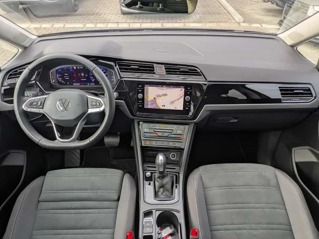 Volkswagen Touran 2.0 DSG R-Line High. Pano 7-Si IQ.Dri AHK 06/2025-photo-20