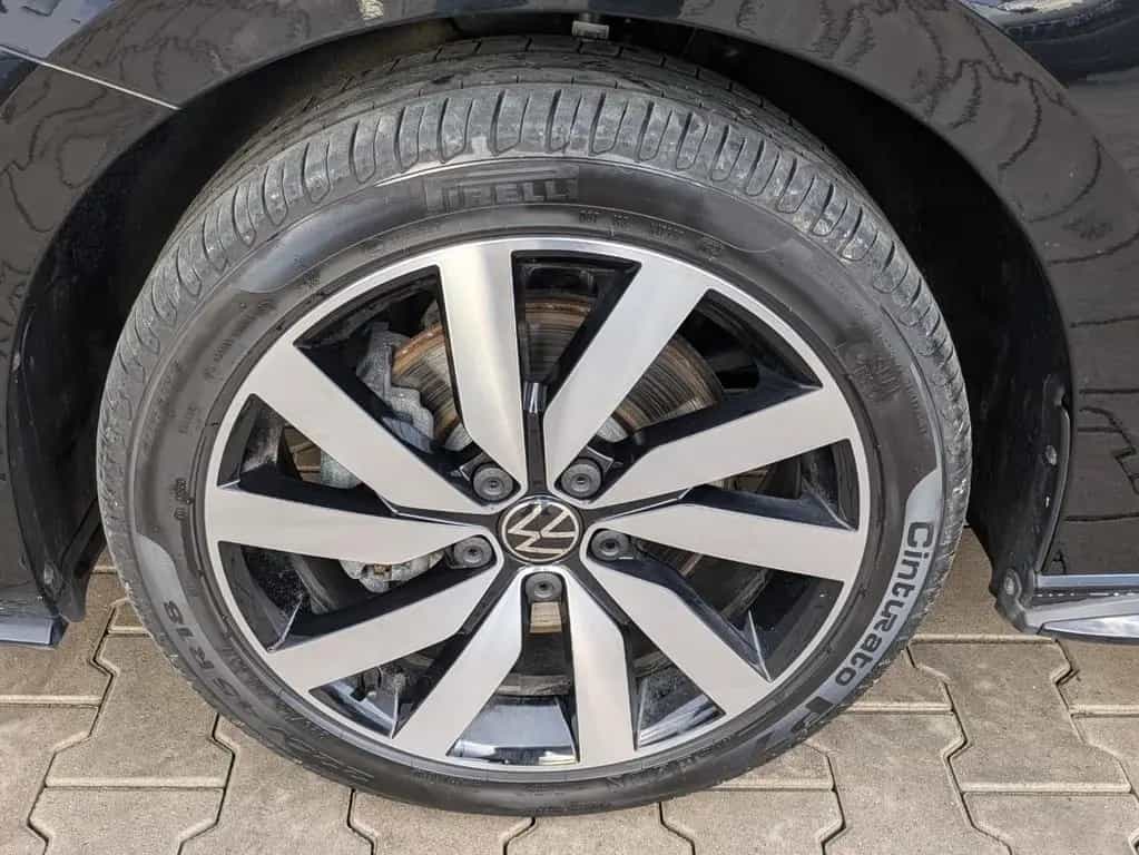 Volkswagen Touran 2.0 DSG R-Line High. Pano 7-Si IQ.Dri AHK 06/2025-photo-8