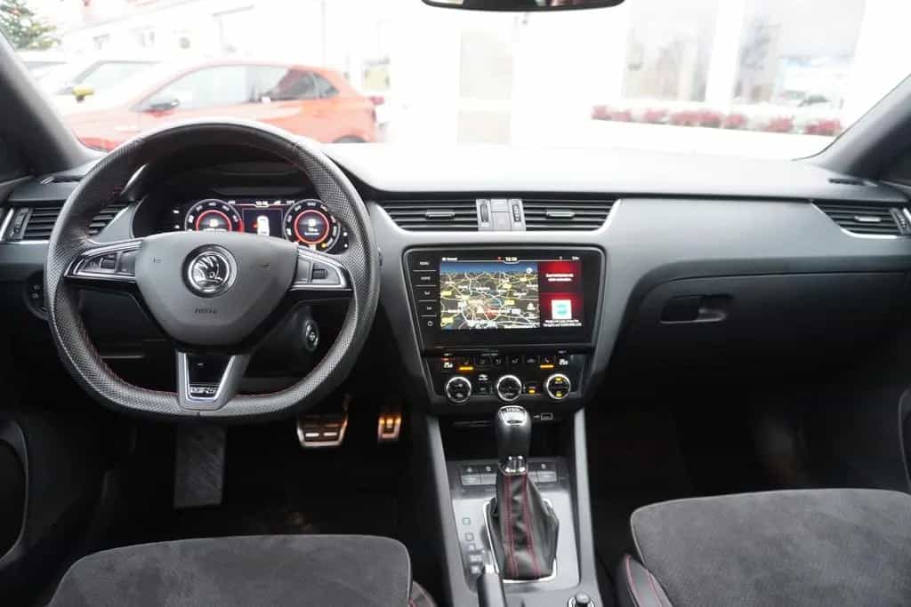 Skoda Octavia Combi 2.0 TSI DSG RS 245 LED Navi Kamera 08/2020-photo-9