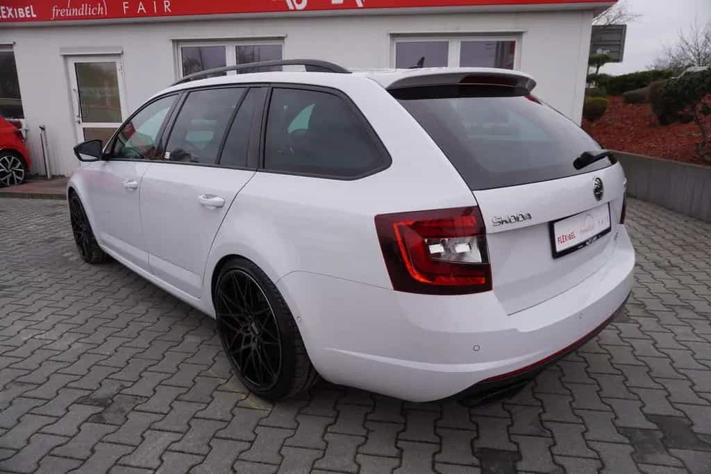 Skoda Octavia Combi 2.0 TSI DSG RS 245 LED Navi Kamera 08/2020-photo-1