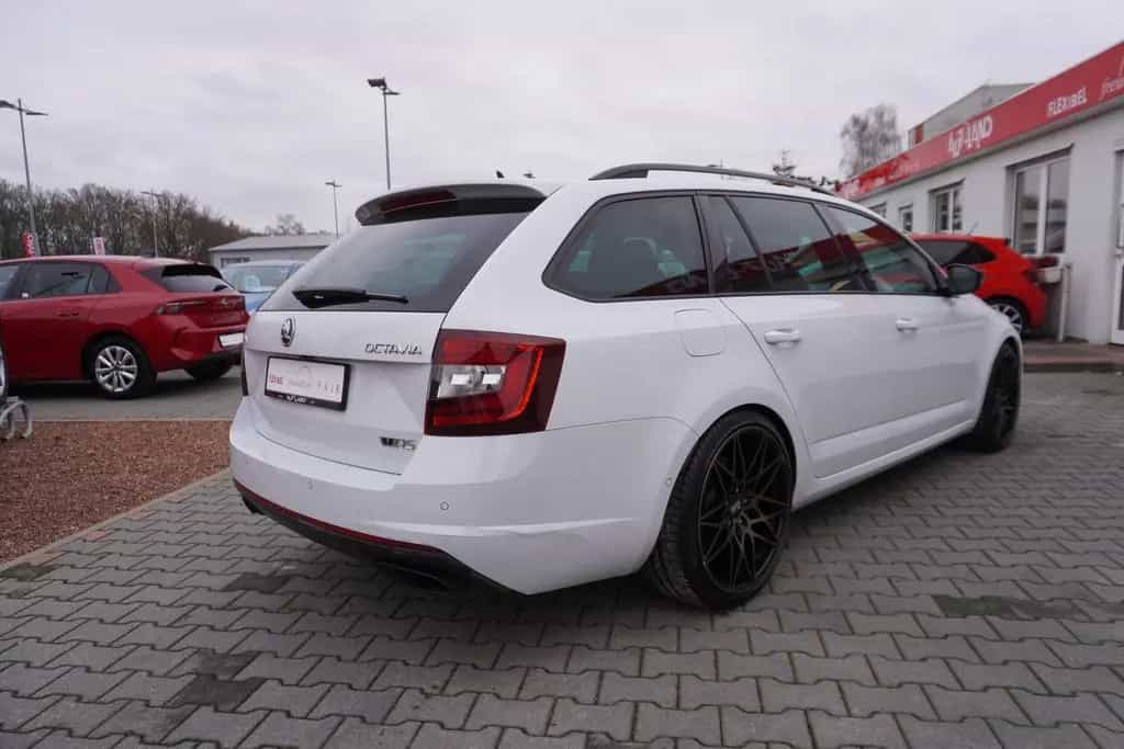 Skoda Octavia Combi 2.0 TSI DSG RS 245 LED Navi Kamera 08/2020-photo-3