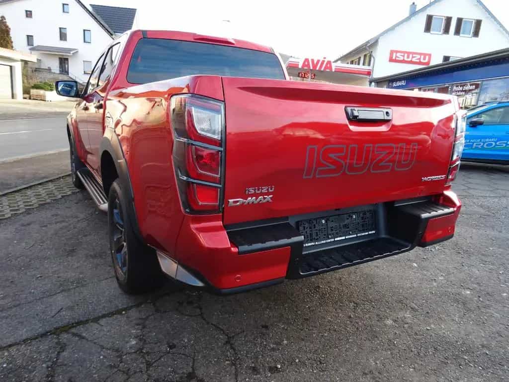 Isuzu D-Max Double Cab V-Cross null-photo-2