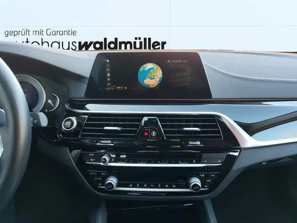 BMW 520 d xDrive Touring 02/2020-photo-11