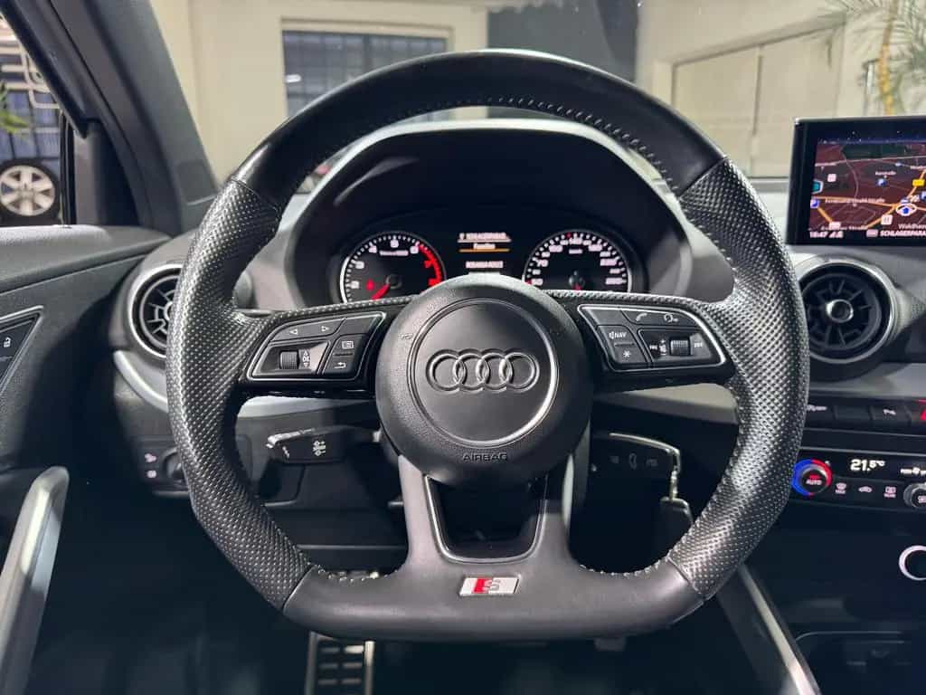 Audi Q2 *sport*S-line Sport-Paket/Plus*RFK*AHK*GRA*DAB 10/2017-photo-14