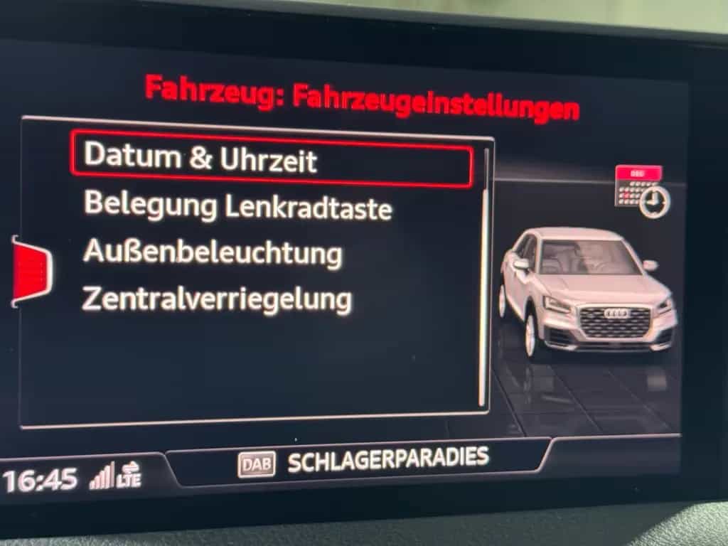 Audi Q2 *sport*S-line Sport-Paket/Plus*RFK*AHK*GRA*DAB 10/2017-photo-23