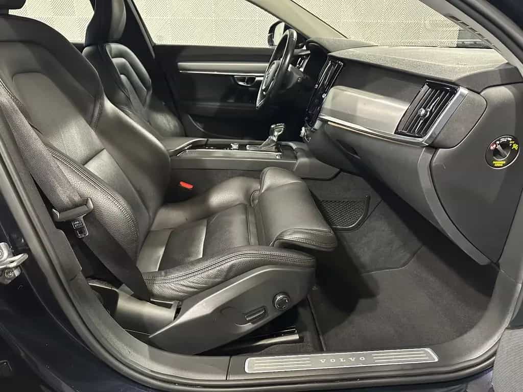 Volvo V90 Kombi AWD*MOMENTUM*LED-R.KAM-ST.H-MEMO-LEDER 08/2018-photo-14