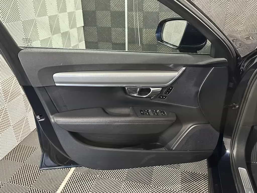 Volvo V90 Kombi AWD*MOMENTUM*LED-R.KAM-ST.H-MEMO-LEDER 08/2018-photo-17