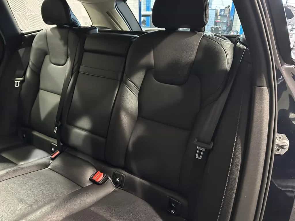 Volvo V90 Kombi AWD*MOMENTUM*LED-R.KAM-ST.H-MEMO-LEDER 08/2018-photo-23