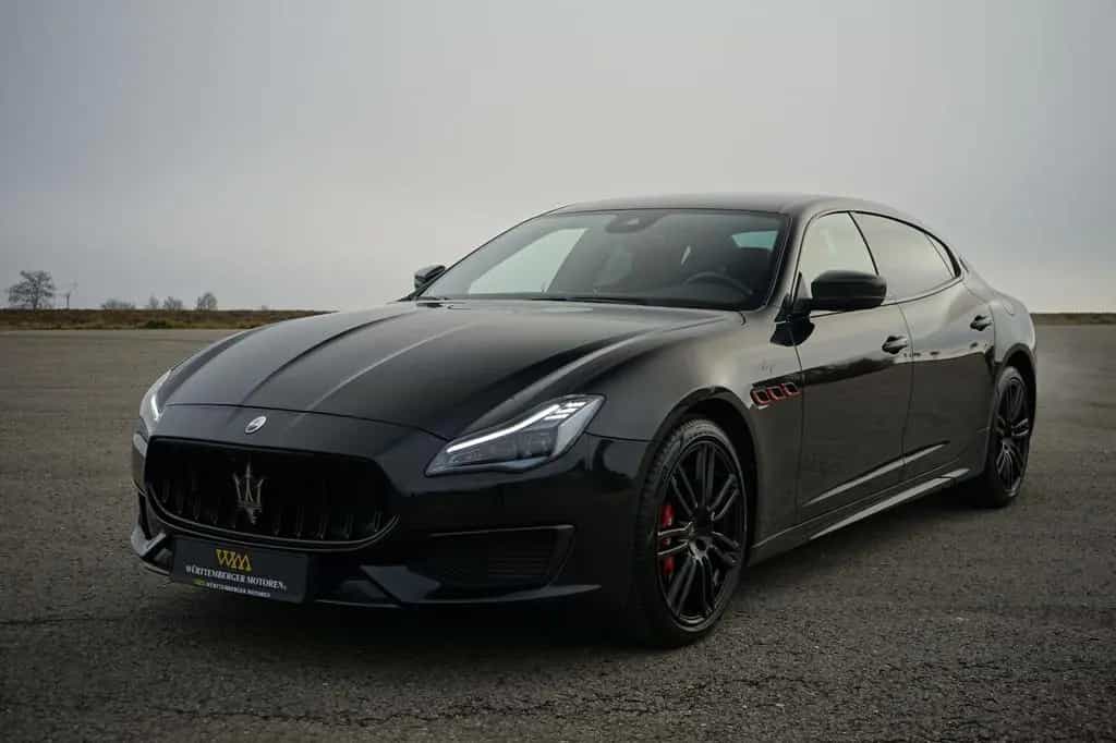 Maserati Quattroporte Trofeo*CARBON*MY23*B&W*360*SOFT* 12/2022-photo-0