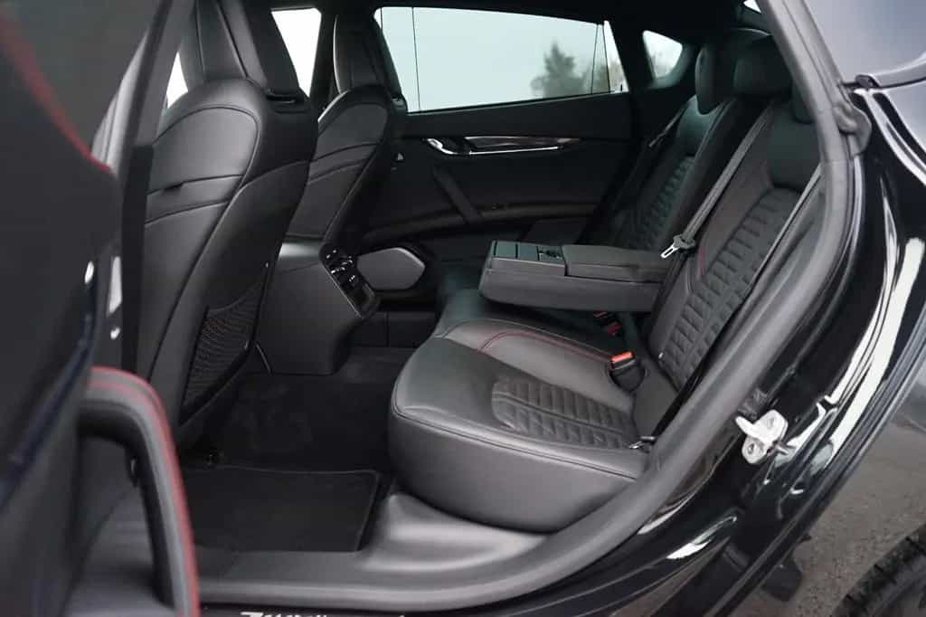 Maserati Quattroporte Trofeo*CARBON*MY23*B&W*360*SOFT* 12/2022-photo-23