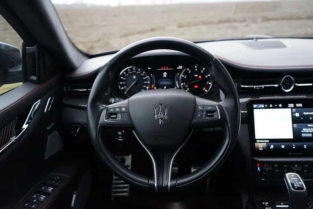 Maserati Quattroporte Trofeo*CARBON*MY23*B&W*360*SOFT* 12/2022-photo-31