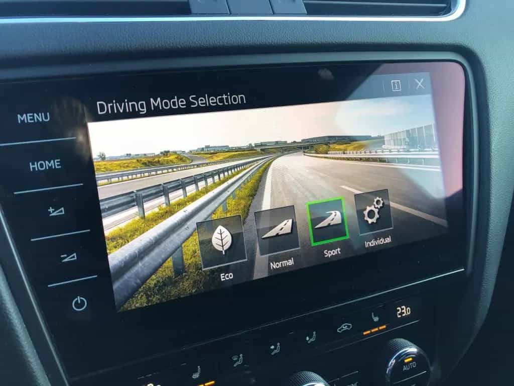 Skoda Octavia Combi RS245 2.0 TSI NAVI+WSS BEHEIZT+PDC 05/2019-photo-13