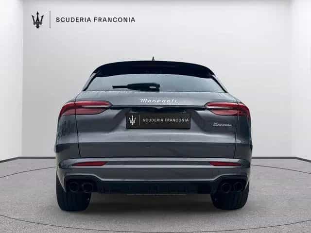 Maserati Grecale 2.0 MHEV Modena Auto 4WD 10/2025-photo-2