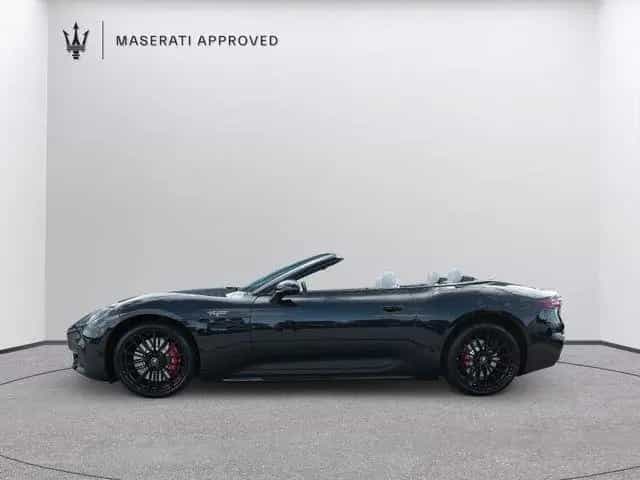 Maserati GranCabrio 404 kW 3.0 V6 AWD Trofeo 08/2025-photo-1