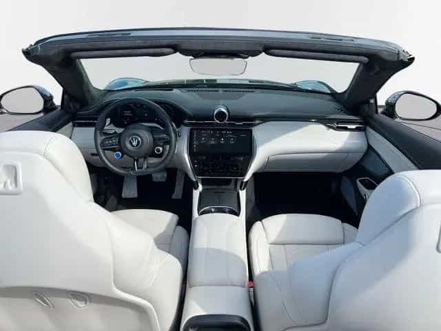Maserati GranCabrio 404 kW 3.0 V6 AWD Trofeo 08/2025-photo-9