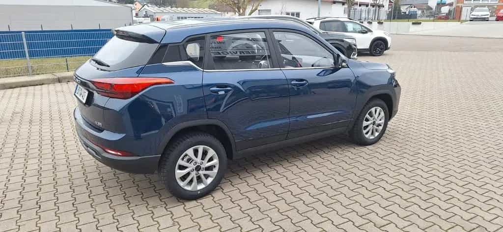 BAIC Beijing X35 10/2025-photo-2