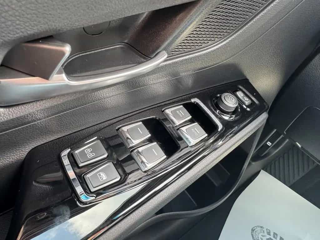KGM Korando Bliss 6/AT 2WD SHZ+LHZ+Kamera null-photo-9