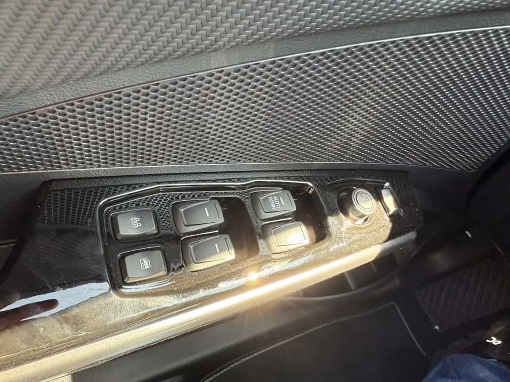 KGM Tivoli Nomad 6/AT 2WD Sitzheizung+Rückfahrkamera null-photo-13