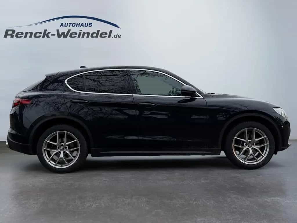 Alfa Romeo Stelvio Super Q4 2.0 Turbo Sportpaket AD Navi Di 11/2018-photo-5