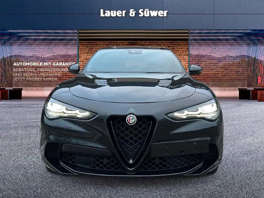 Alfa Romeo Stelvio Quadrifoglio Benzin 519 PS AT *PANO* 12/2023-photo-3